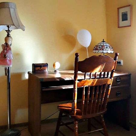 Apartment In The Historical City Center Черновцы Экстерьер фото