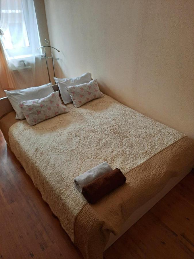 Apartment In The Historical City Center Черновцы Экстерьер фото